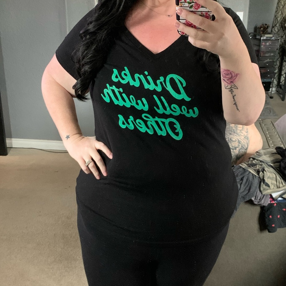Torrid size size 2 slim fit tee